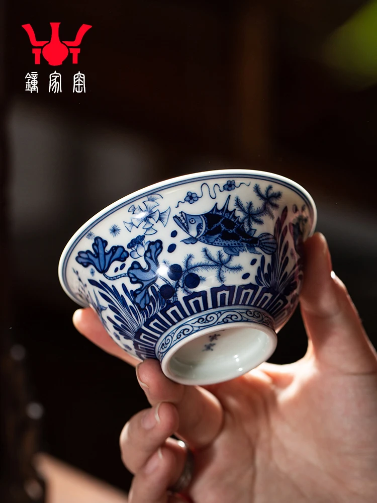 

Zhongjiayao Jingdezhen Set Fully Hand-painted Blue And White Firewood Kiln Fish Algae Pattern Office Tea Master Cup