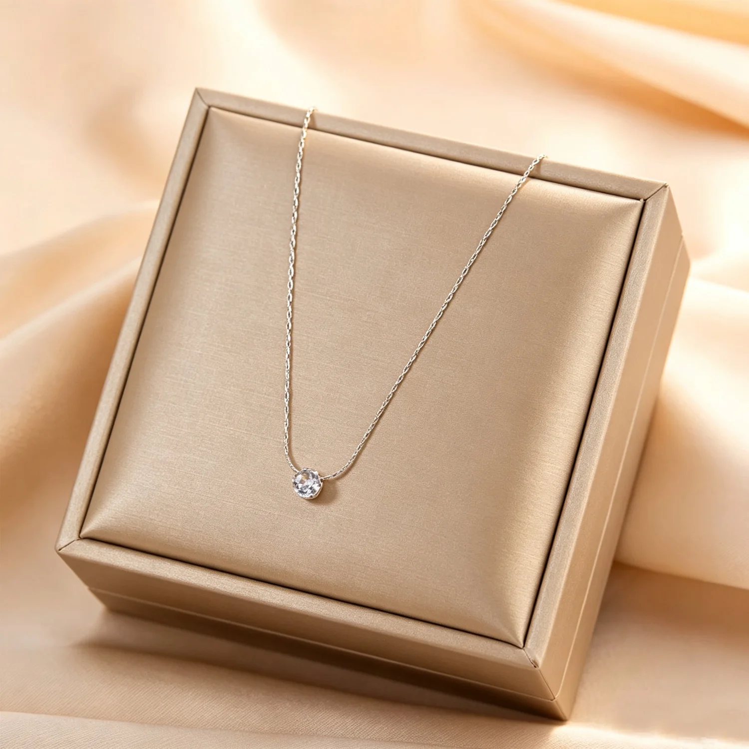 Elegante und stilvolle zarte Edelstahl-Halskette für Damen, funkelndes Schmuck-Accessoire, Valentinstagsgeschenk – Detail 2