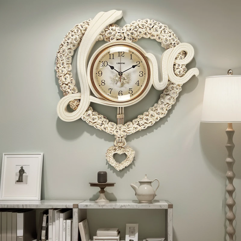 

European-Style Living Room Silent Swinging Wall Clock Creative Wall Decoration Love Heart Clock Number Wall Watch Decoración