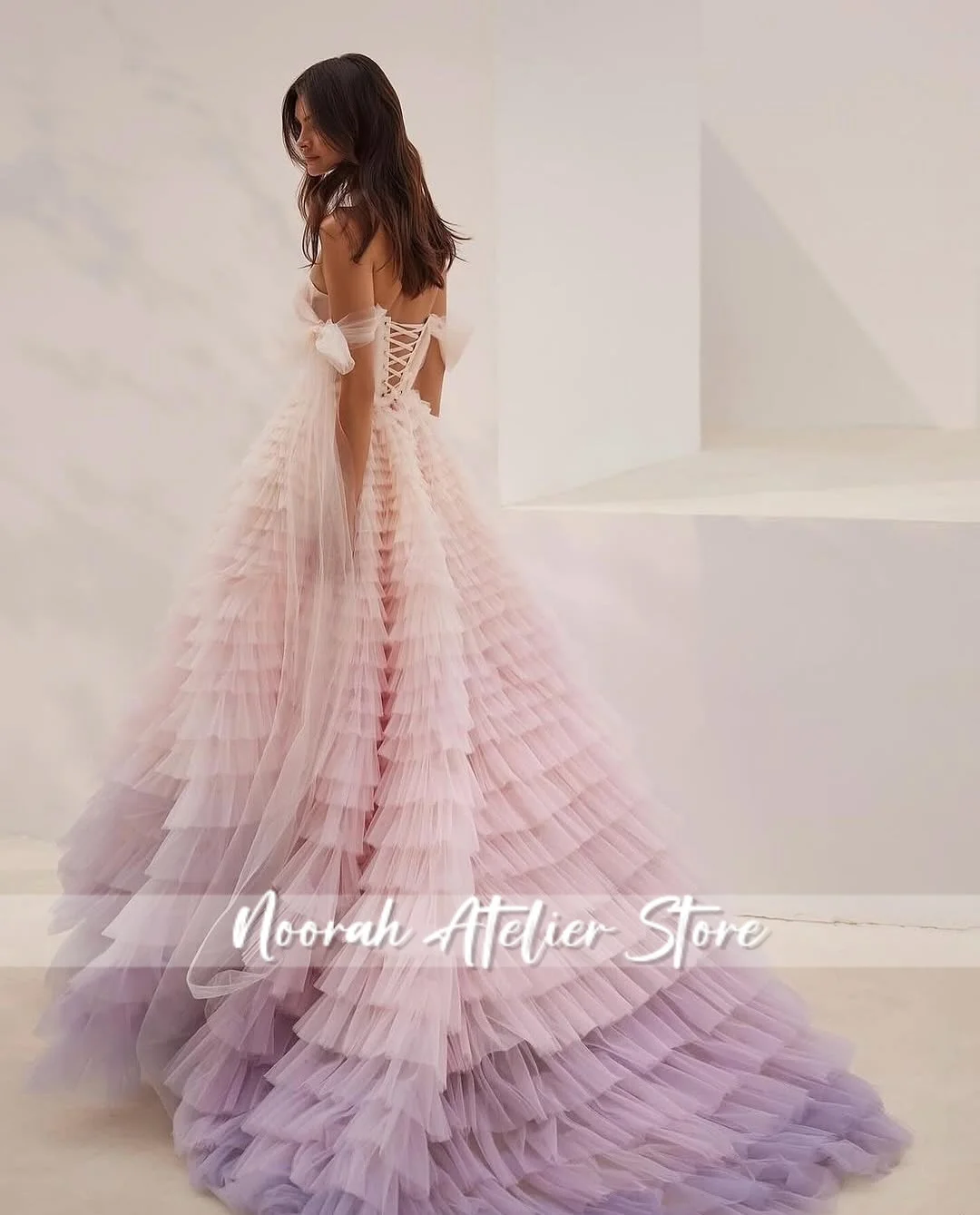 

Gradient Rose Pink Off Shoulder Elegant Tiered Tulle Arabic Evening Dresses Lilac Train Wedding Dresses Dubai 2025 Customized