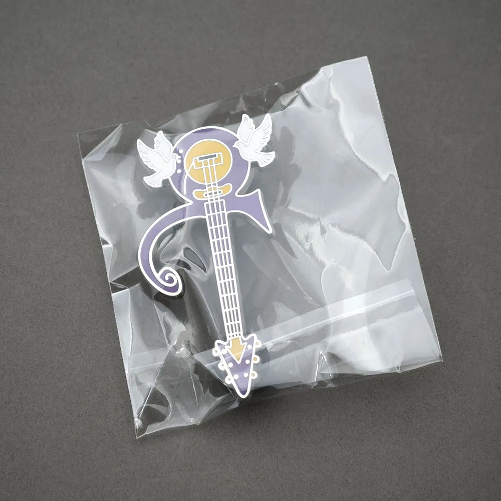 Prince Love Symbol Metall-Emaille-Anstecknadel, lila Gitarren-Brosche, „When Doves Cry“-Abzeichen, Pop-Rock-Legende, Anstecknadeln, Geschenk für Musikfans – Detail 11