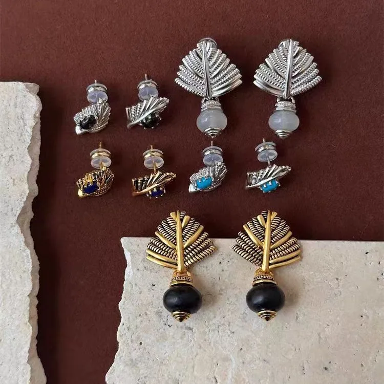 

Ethnic Palm Seed & Gold Leaf Jewelry Set，Antique Dangle Earrings & Necklace, Versatile Winter Jewelry Collection