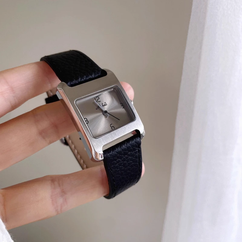 Waterproof 2025 quartz watch birthday gift leather classic trend women's watch elegant and simple