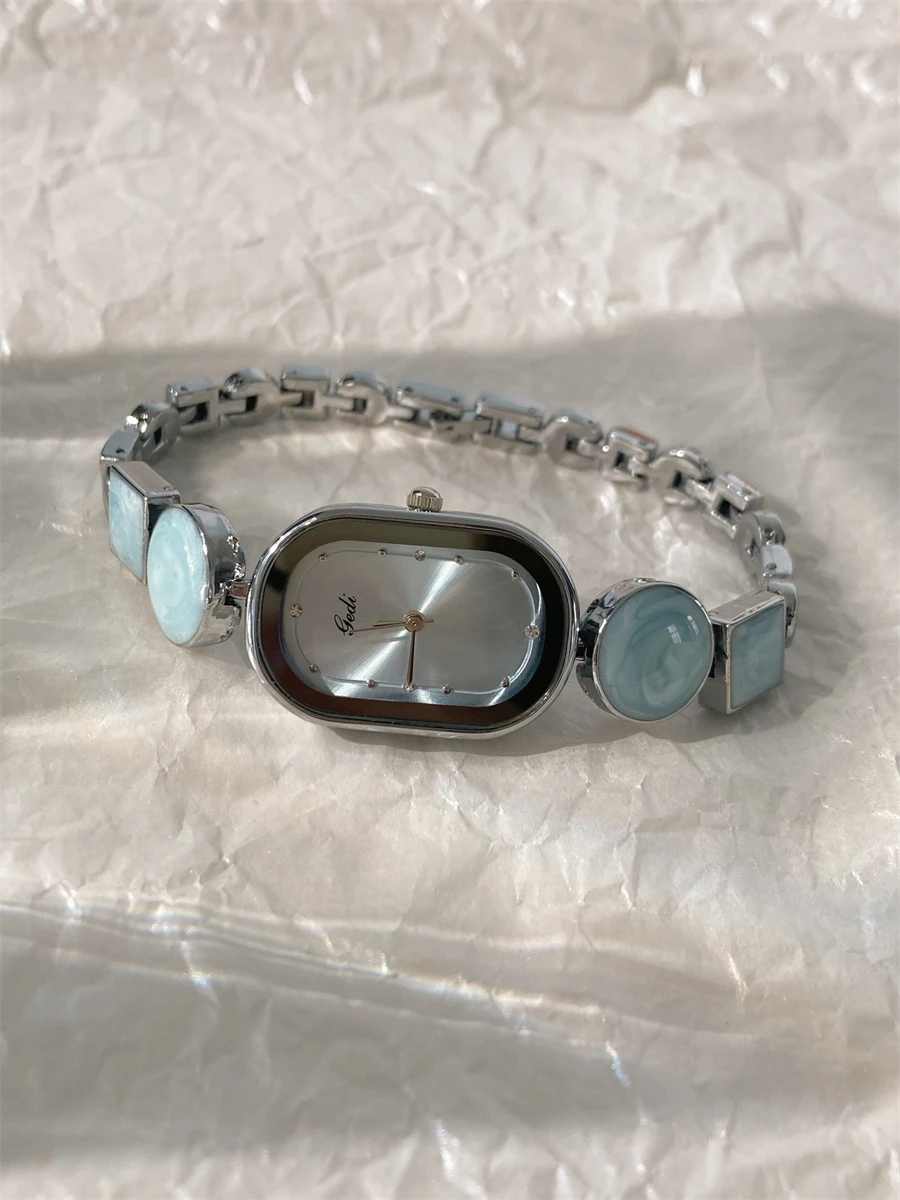 

Роскошные часы высокого класса для женщин, новинка 2025 года, дизайн, легкие, роскошные, темпераментные, элитные часы-браслет, женские аксессуары, подарок для девочек