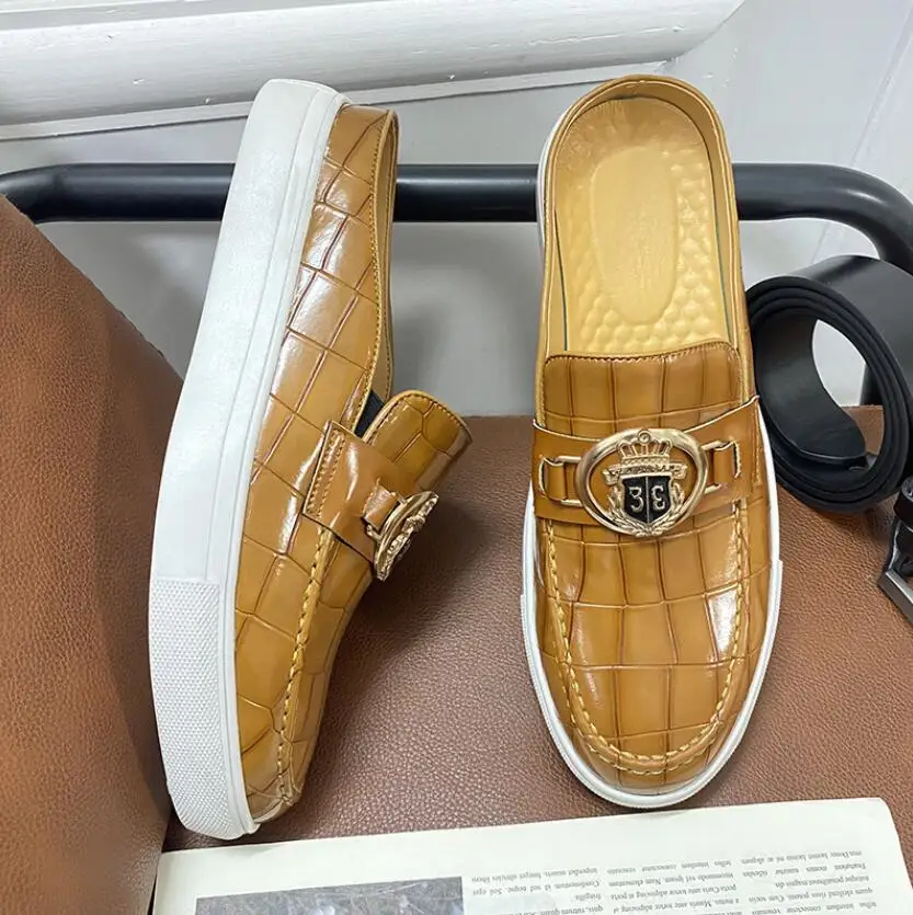 

Новинка 2024, мужские полутапочки, пенни-лоферы, повседневные туфли-лодочки из лакированной кожи с металлической пряжкой, мокасины, дышащие коричневые, черные туфли для вождения