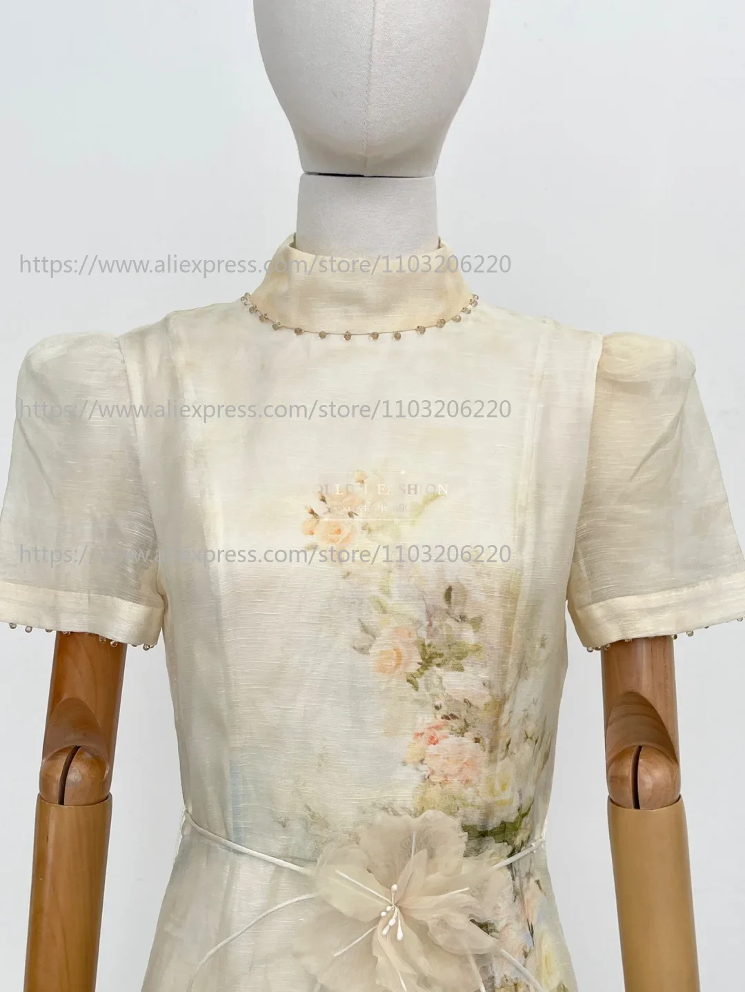 

Новое модное бежевое платье миди с принтом «Розовая арка», короткими рукавами и бисерной отделкой, коллекция 2026 года