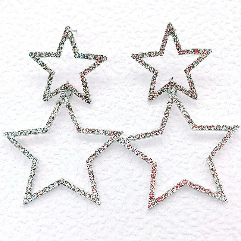 A piece of sexy and fashionable rhinestone earrings/hollow five-pointed star earrings for ladies to wear on holiday and for dail