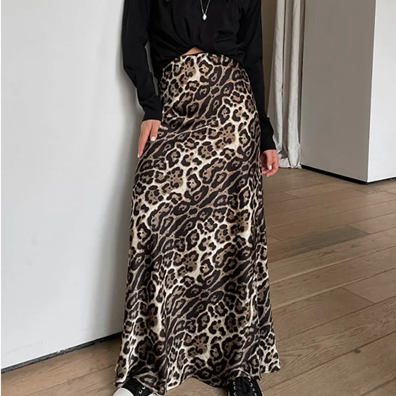 Leopard Print Simple Slim Fit Half Skirt Autumn New Versatile Niche Trend High Waisted Women Casual Commuting Half Length Skirt