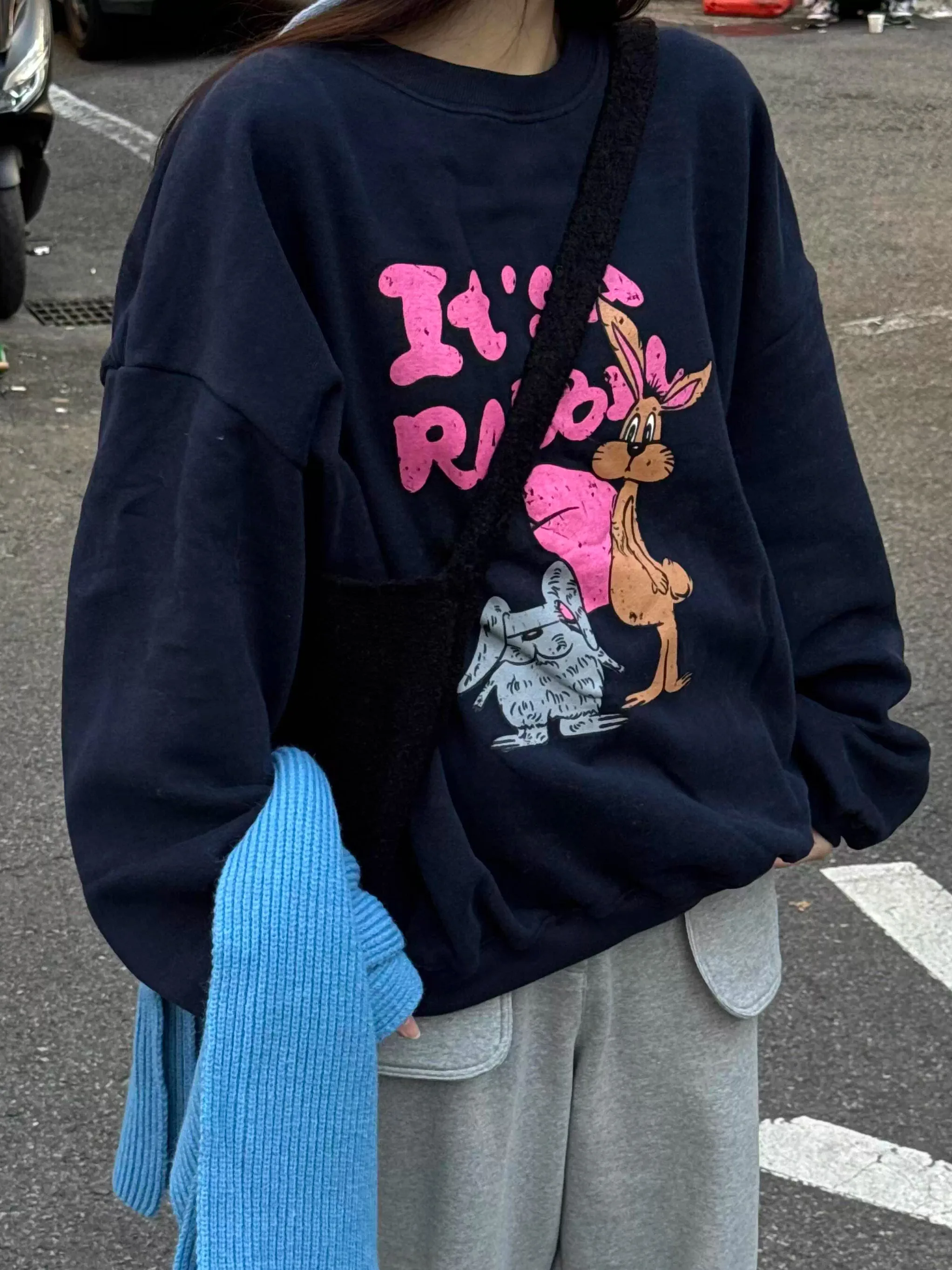 이스트 토데이 히트 카툰 프린트 라운드 넥 스웨트셔츠 순면 루즈핏 캐주얼 가을 겨울 여성 패션 스트리트웨어