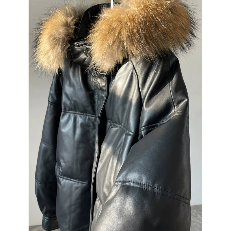 Doudoune en cuir véritable pour femme, col en fourrure de raton laveur, à capuche, en peau de mouton, duvet de canard blanc, manteaux chauds épais, hiver 2025