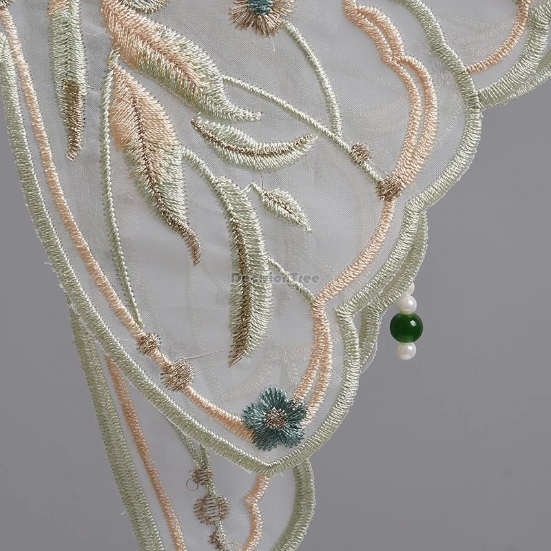 ผ้าคลุมไหล่สไตล์ฮั่นฟู่ยุคหมิงโบราณแบบจีนใหม่ปี 2025 พร้อมพู่ห้อยตกแต่งคอเสื้อ ดีไซน์ย้อนยุคปรับปรุงใหม่ อุปกรณ์เสริมฮั่นฟู่