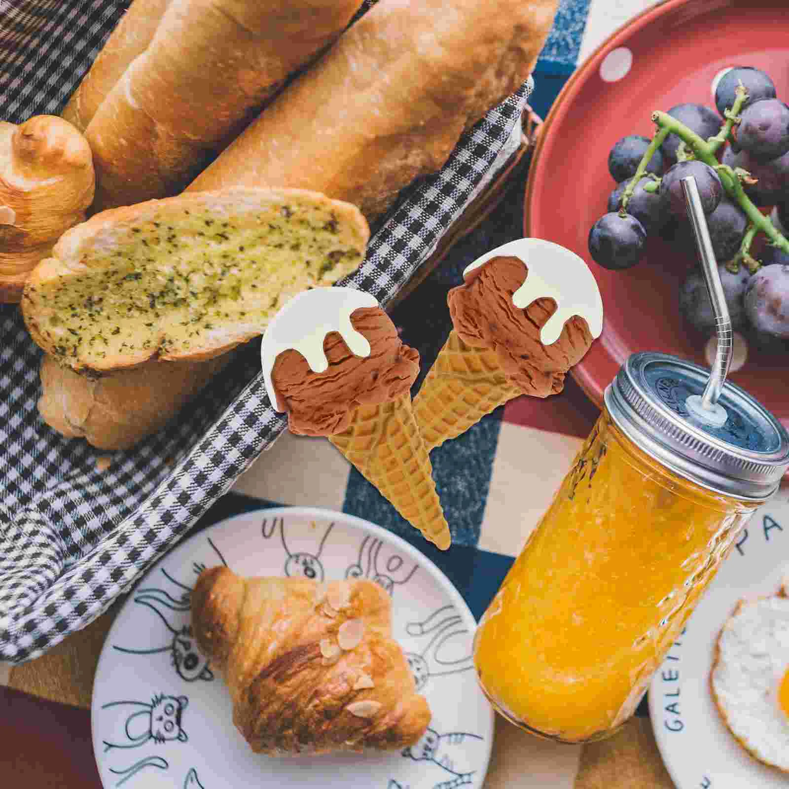 

2 Pcs Simulated Ice Cream Model Chocolate Color Resin Made Artificial Prop Toy for Party Decoration Shop Display Photo Props