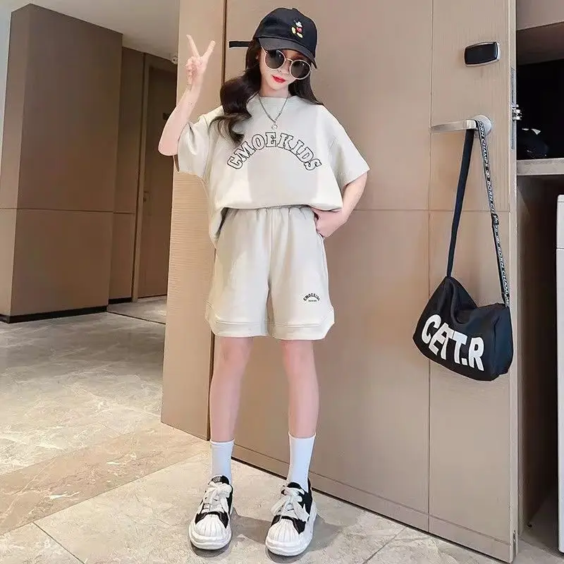 2024 Summer Girls Suit Child set Clothes Short-Sleeved loose letters t-shirt + half pants Teenager Tracksuits Kids 8 10 12 year