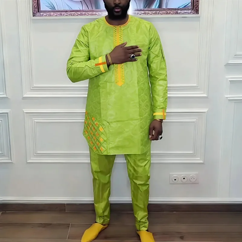 African Clothes for Men Dashiki Traditional Bazin Riche Embroidery Party Design 2 Piece Set Long Sleeve Tops And Pants Suits