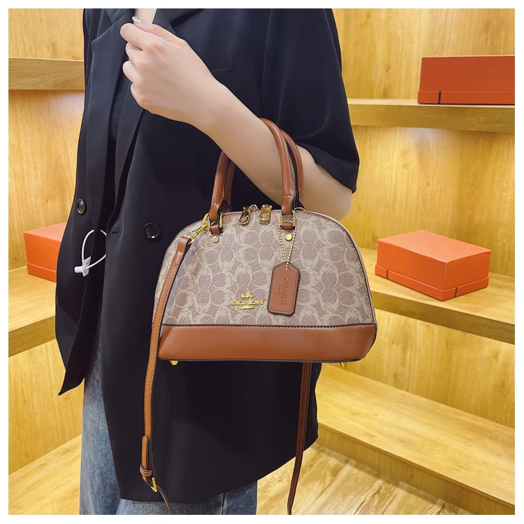 Elegante bolso bandolera de cuero para mujer, bolso de mano cruzado, bolso de diseño, bolso tipo tote, moderno y lujoso.