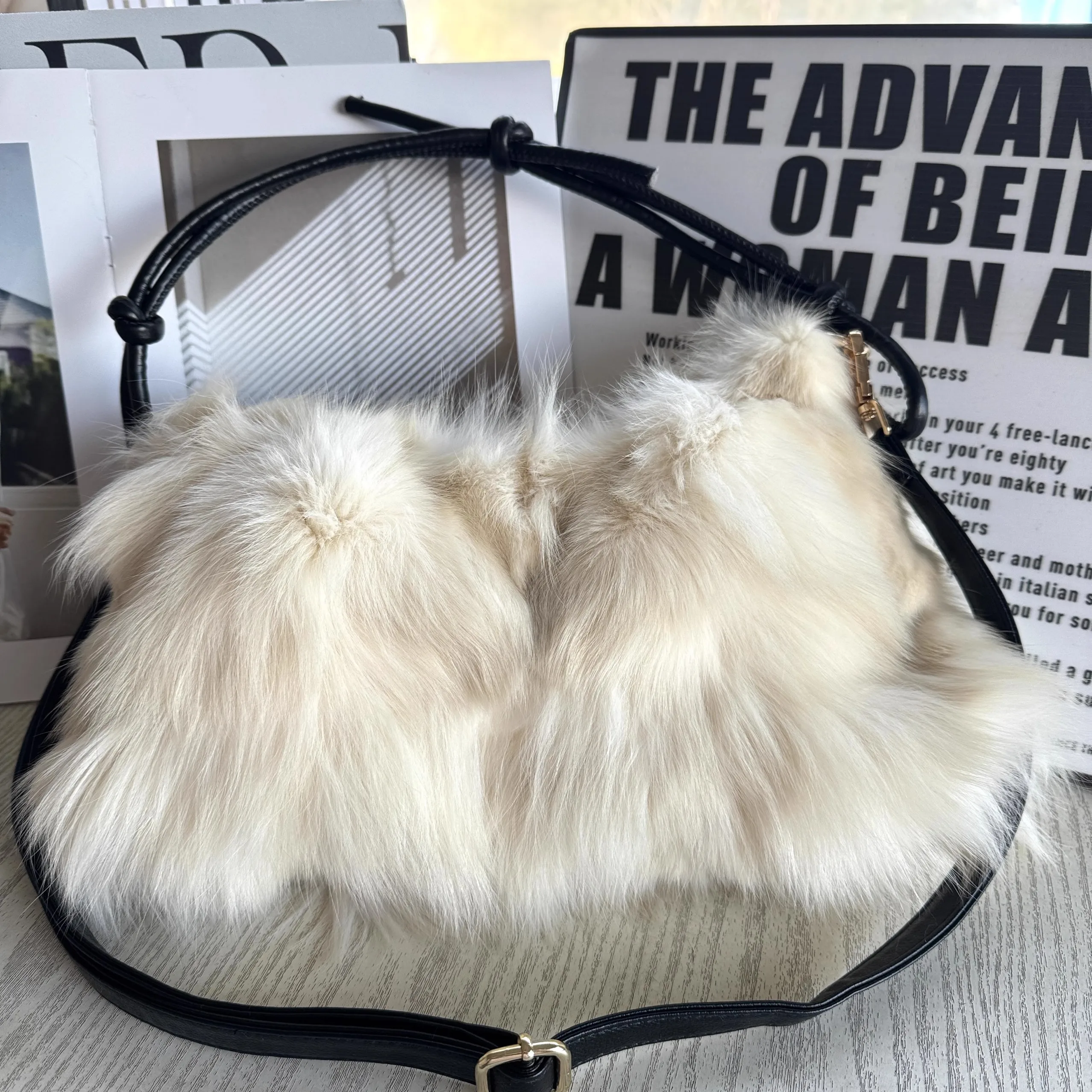 Nowa luksusowa torba damska z prawdziwego futra lisa w Europie i Ameryce Torba na ramię z łańcuszkiem z futra lisa Torebki damskie Tote Torebki Crossbody — zdjęcie 7