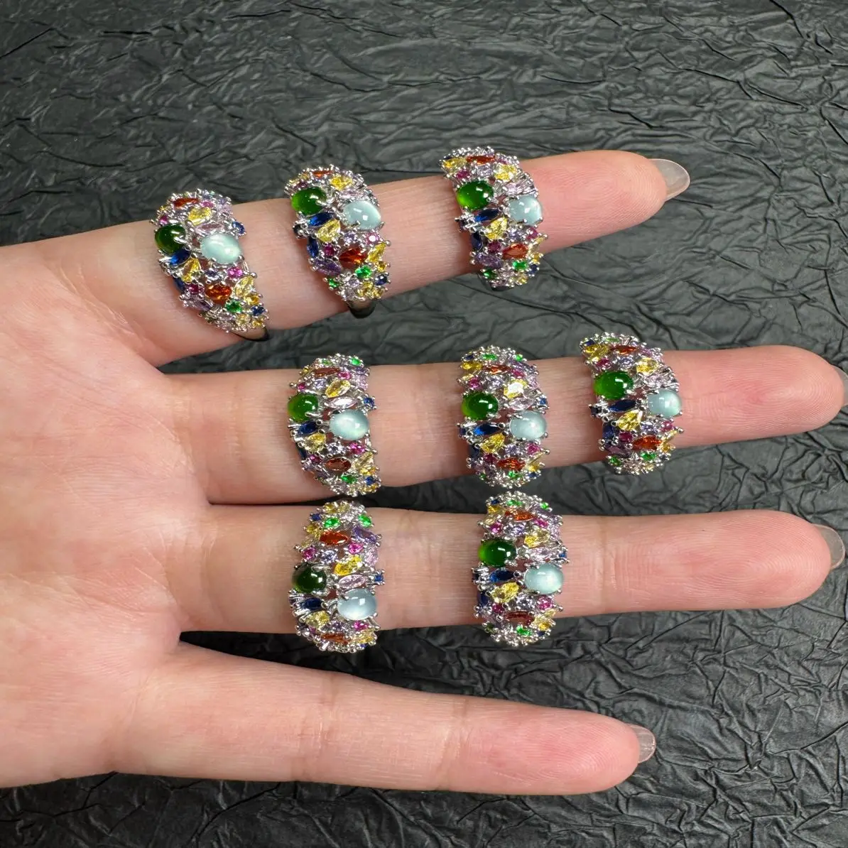 Natural jadeite, high ice white plus yang green egg surface design versatile ring (the ring is adjustable and the diversity is o