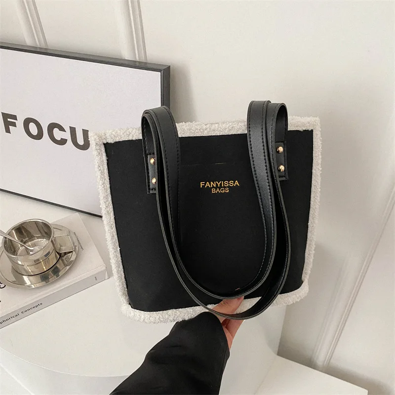 Autumn Winter New Plush Shoulder Bag Large Capacity Women's Shoulder Bag Suede Matte Handbag Lamb Wool Tote Bucket Shoulder Bag