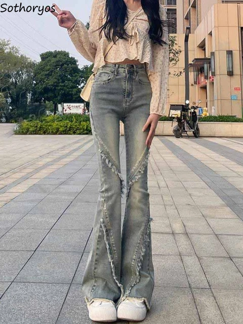 New trendy jeans for ladies store