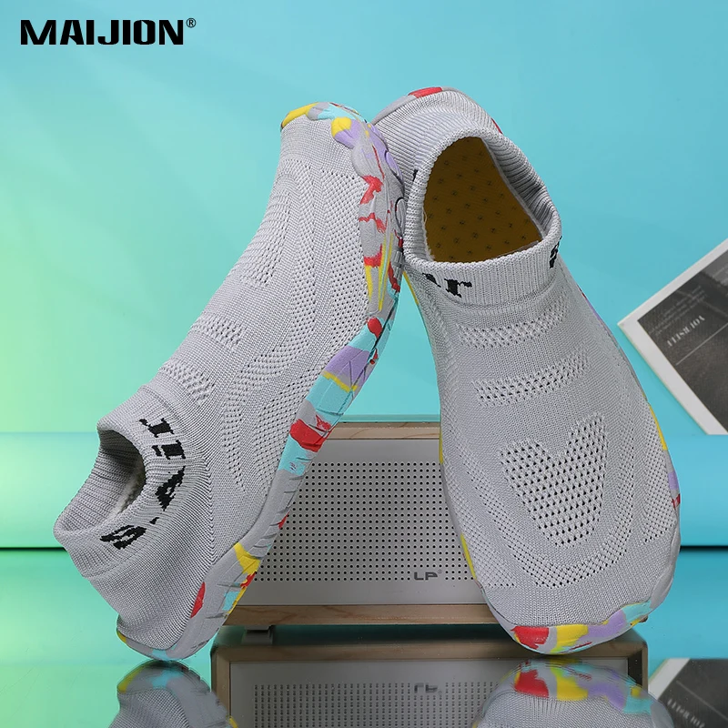 Breathable Knitted Men Training Sneakers Women Elastic Non-slip Casual Sports Shoes Slip-on Sports Shoes Soft Sole Fitness Yoga
