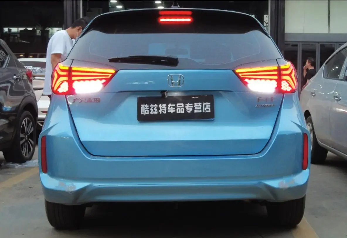 

Car styling for Honda Jazz Fit taillight LED Tail Light Rear Running Lamp + Brake + Reverse + Dynamic Turn 2021~2022y