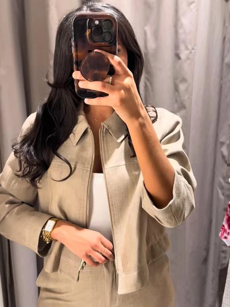 Рисунок 2 - Повседневные женские брючные костюмы