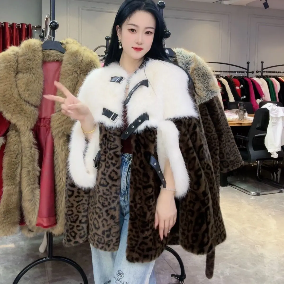 2024 New Fashion Winter Lady Warm Cape Coat Elegant Patchwork Loose Batwing Sleeve Overcoat Leopard Faux Fur Jacket Outerwear