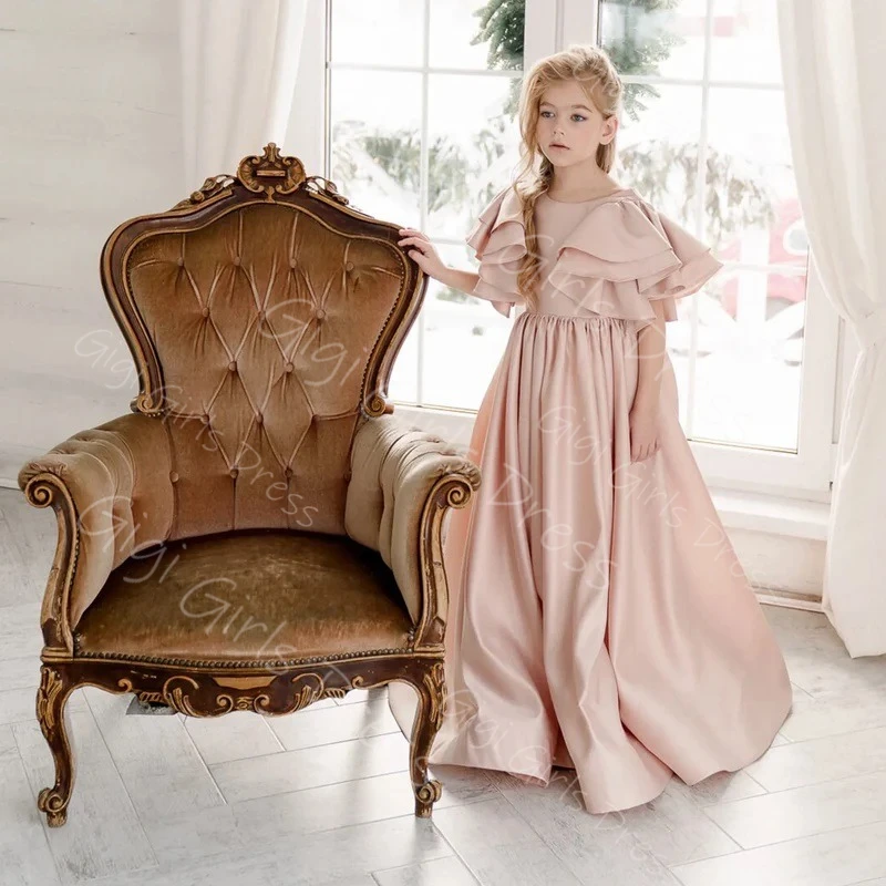 エレガントなサテンフラワーガールドレス トレイン付き フリル袖 オープンバック プリンセスページェントドレス カスタム聖体拝領誕生日パーティードレス