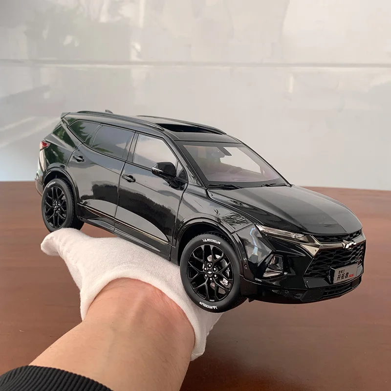 

Оригинальная масштабная модель 1:18, GM Chevrolet Blazer RS, городской внедорожник, подходит для коллекции и демонстрации