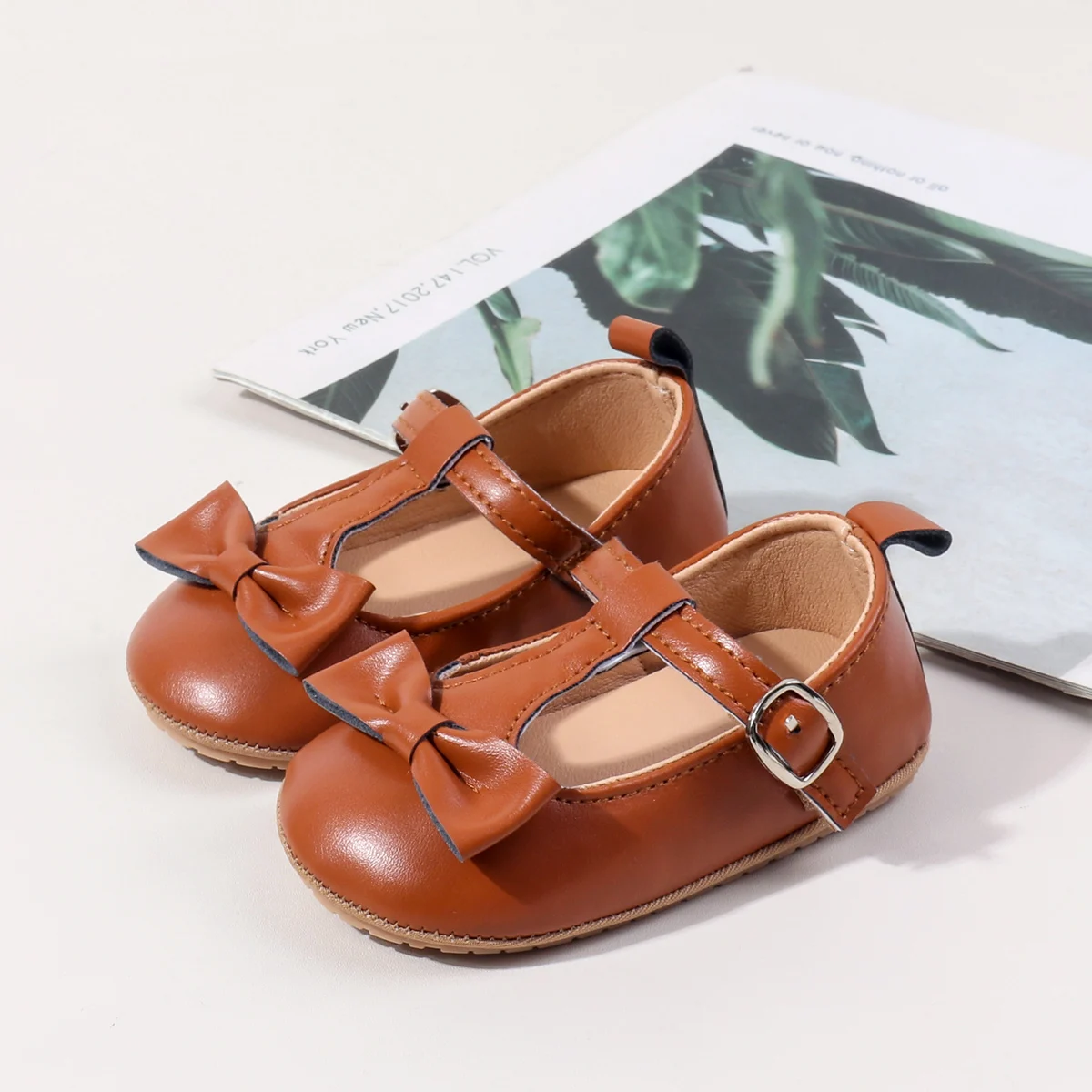 أحذية الأميرة الجميلة للربيع والخريف لعام 2025 أحذية الأميرة للفتيات الصغيرات بعقدة على شكل فراشة وعقدة للأطفال أحذية أطفال مضادة للانزلاق ونعل من جلد البولي يوريثان #4