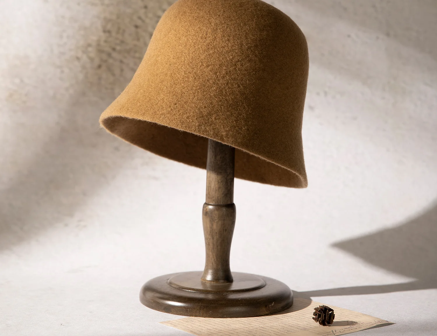 Ladies Retro Cloche Bucket Hat Wool Cashmere Material Solid Soft Warm Winter Fashion Head Cap Outdoor Headwear