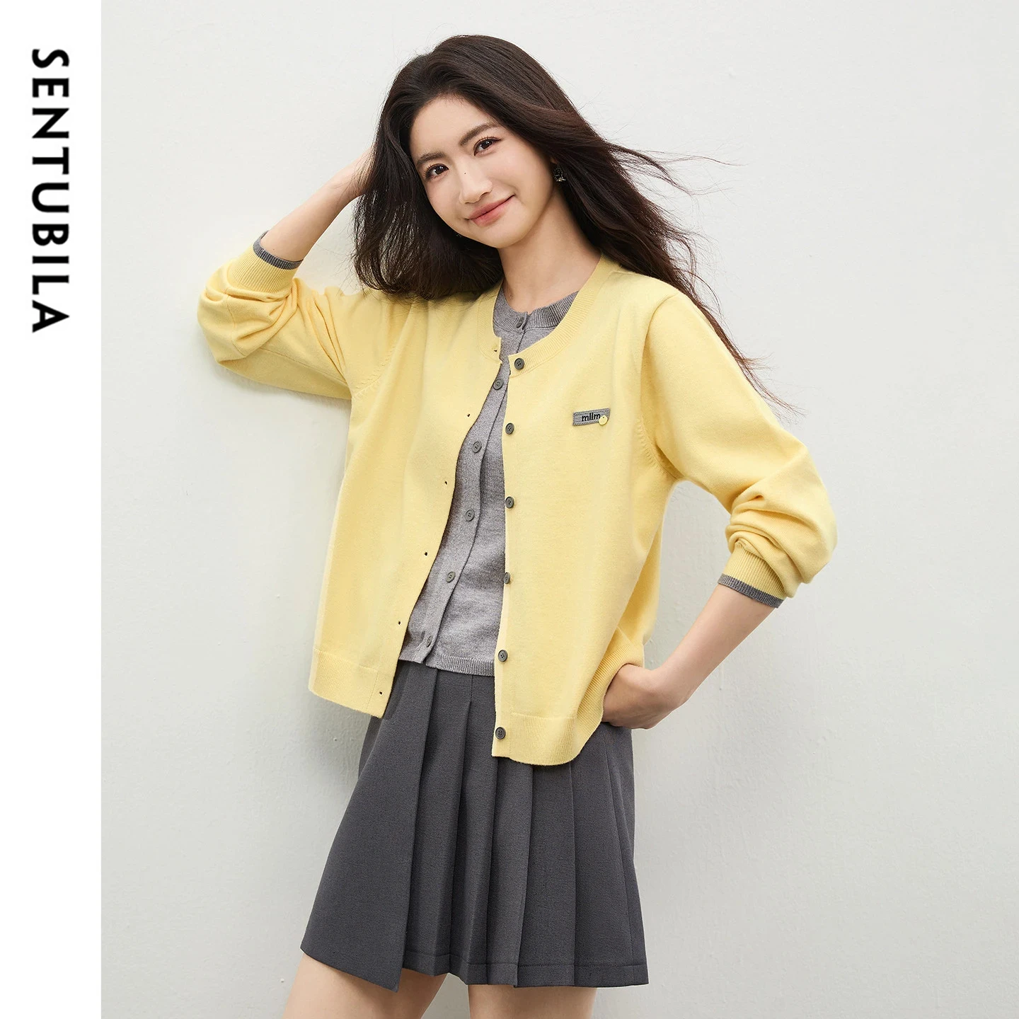 SENTUBILA Fake Two Piece Knitwear Women 2026 Spring Chic Double Layered Round Neck Color Block Dopamine Cardigan W61EC5902
