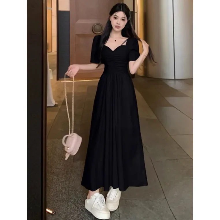 Square neck pleated thin dress for women's fashion and leisure, new women's clothing for spring and summer 2025