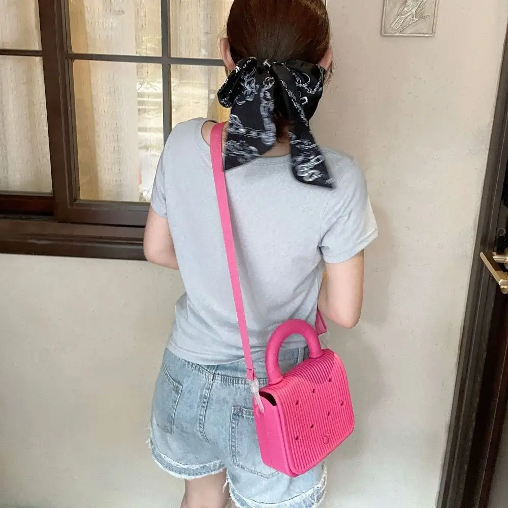 

Anti-slip Waterproof Beach Bag Top Handle Sandproof Cartoon Crossbody Tote Easy to Clean Adjustable straps