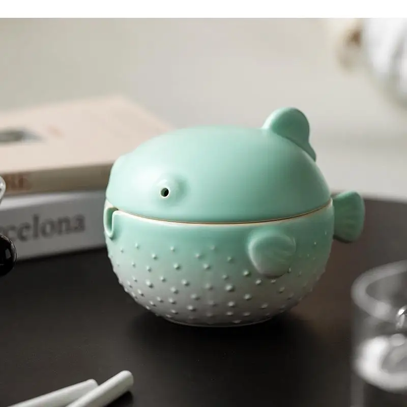 Puffer Fish Ceramic Ashtray with Lid Anti-fly Ash Container Soot Storage Box Desktop Organizer Smoking Accessories Trays