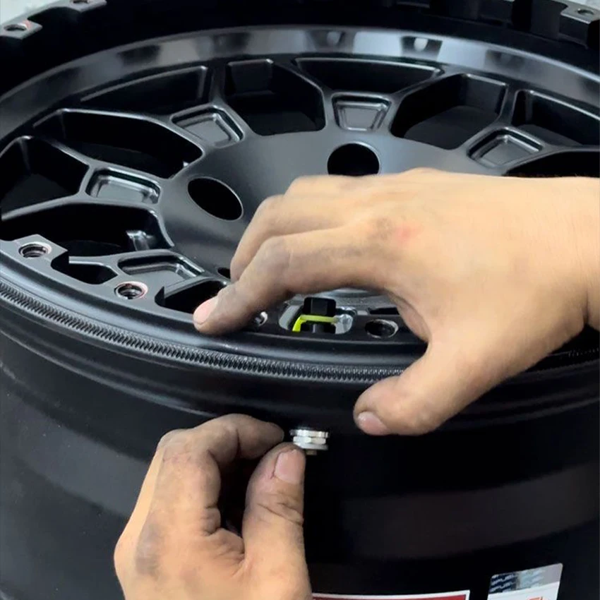 Desert off-road sand tires, quick-release valve, desert tires, quick release valve, universal tire valve, pressure relief valve