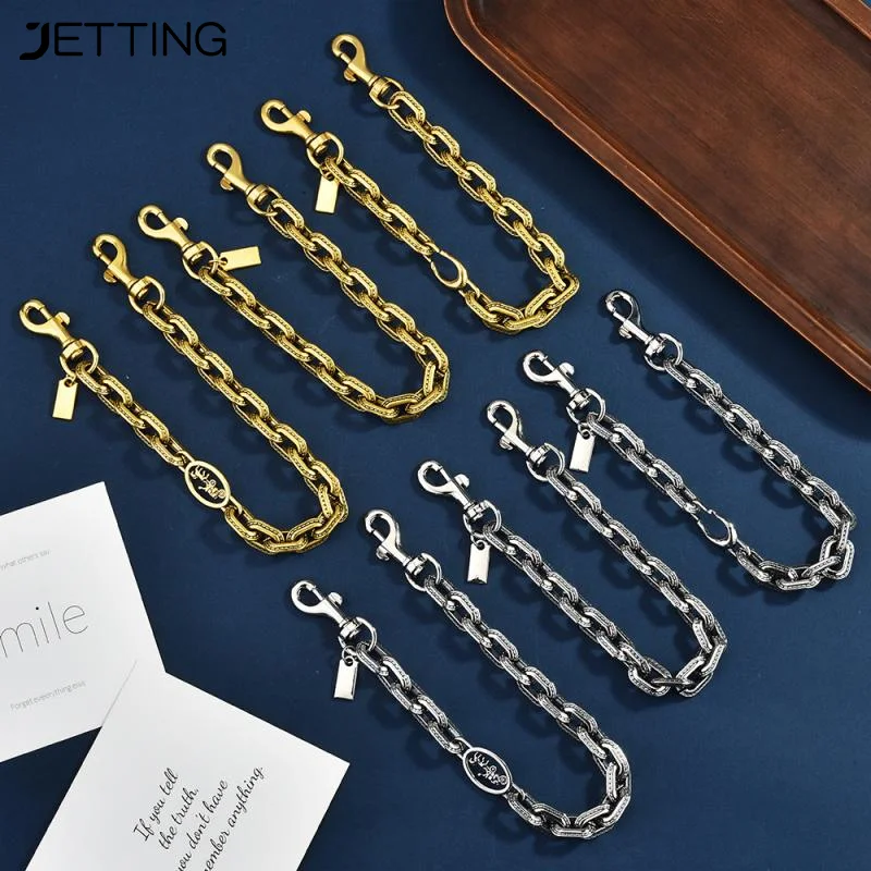 LLavero de Metal versátil a la moda para mujer, cadena para bolso de mensajero a la moda, bolso bonito creativo, colgante, accesorios de decoración, regalos