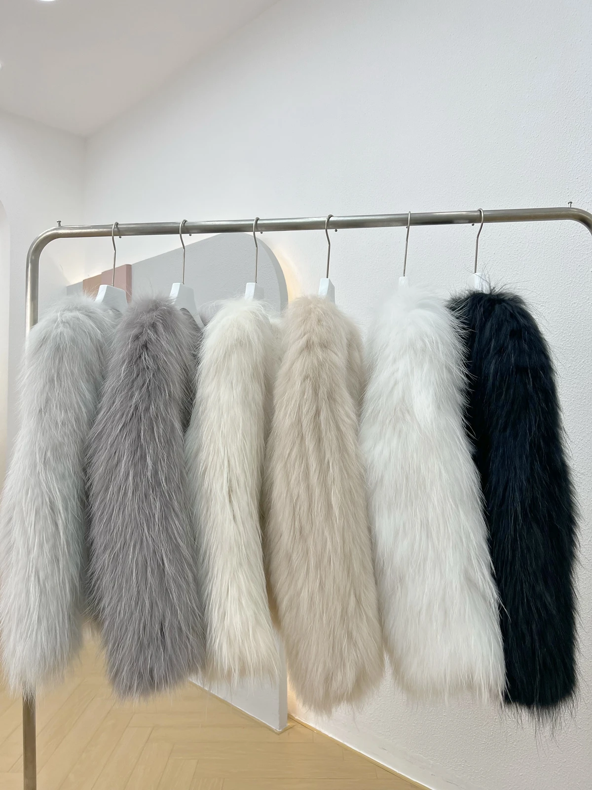 50cm Autumn Winter Women Real Raccoon Fur Coat Knitted Natural Fur Jacket Female Elegant V-neck Thick Warm Overcoat New White