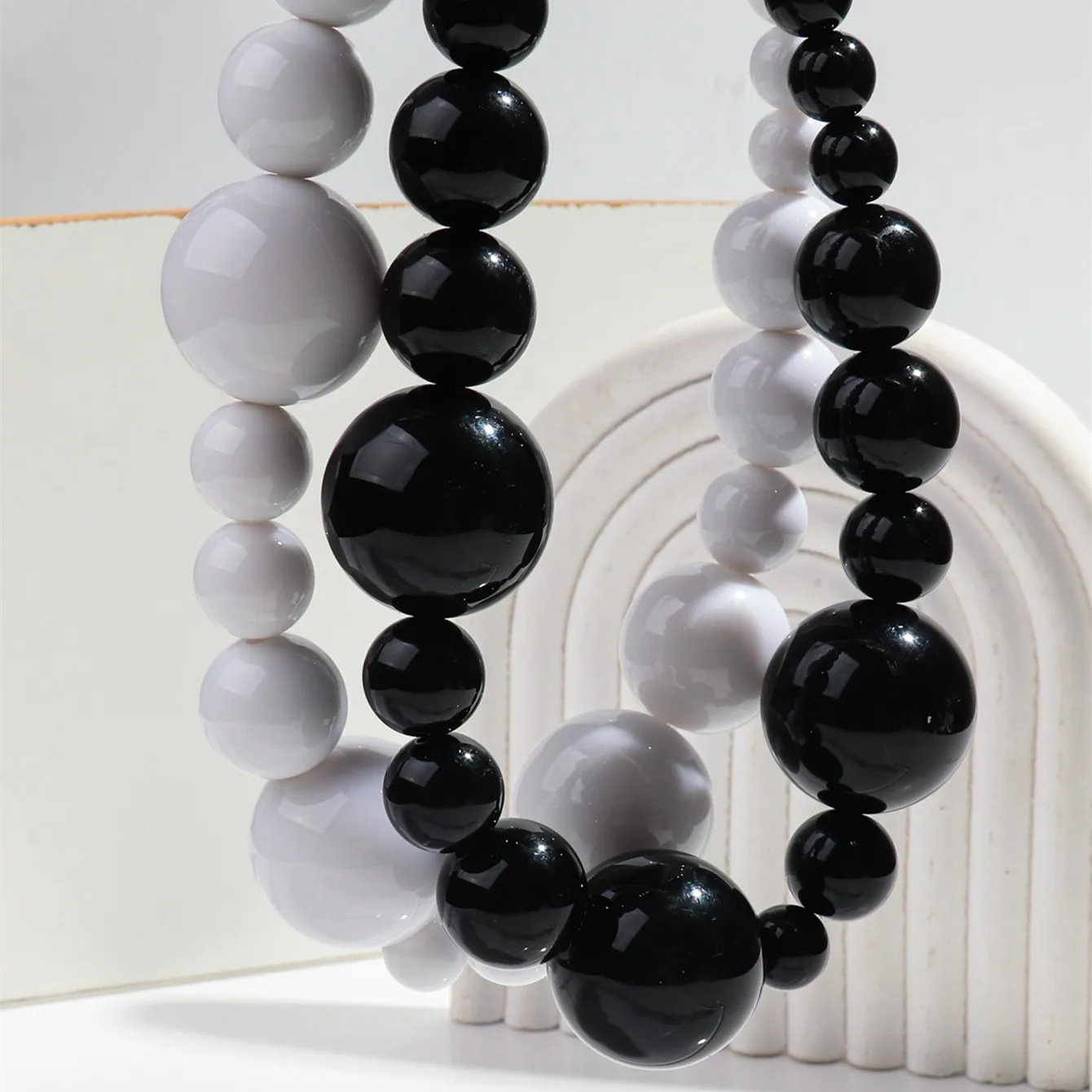 

New Exaggerated Big Round Beaded Choker Necklace for Women Punk Gothic Handmade Statement Necklace Party Jewelry Gift Collar