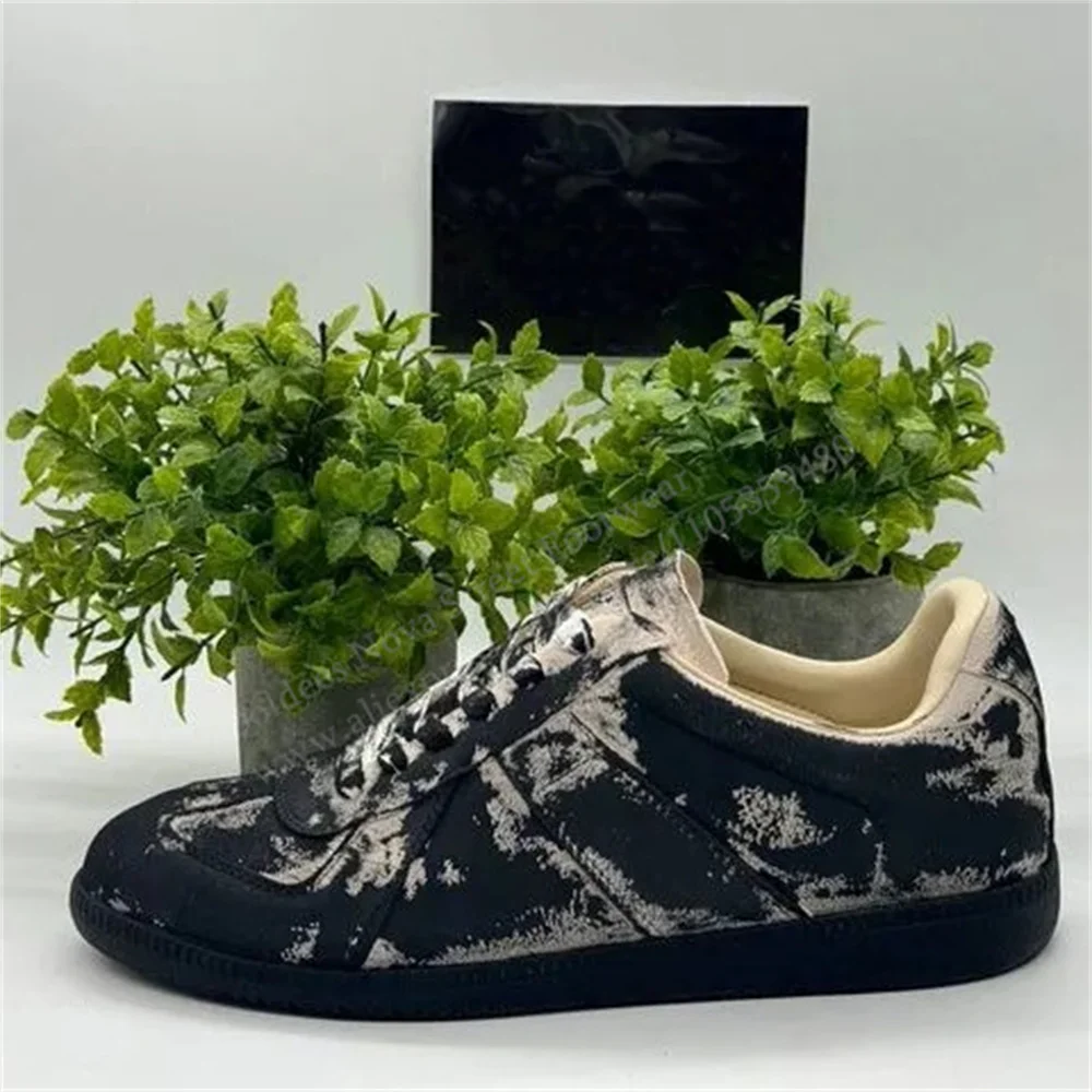 

Men Graffiti Low Top Sneakers Round Toe Fashion Leather German Training Shoes Lace Up Casual Single Shoes Sports Shoes