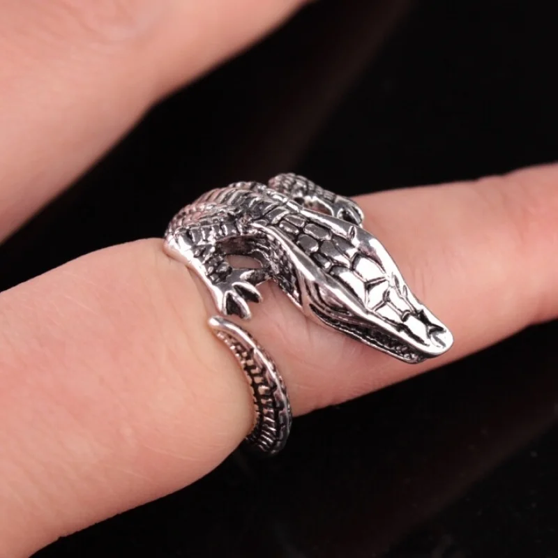 1 Pc Men and Women Personality Vintage Animal Crocodile  Ring  Finger Ring Fashion Jewelry accessories