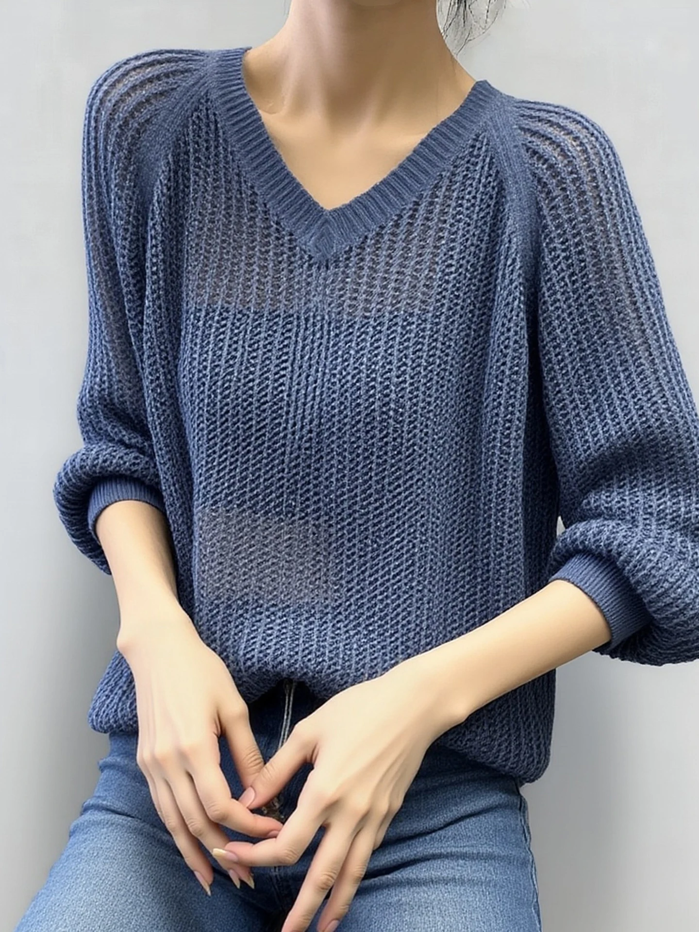 

Trendy V-Neck Long Sleeve Base Shirt Loose Commute Fashionable Knitwear Top Slimming Inner Wear Spring Season Ladies' Style