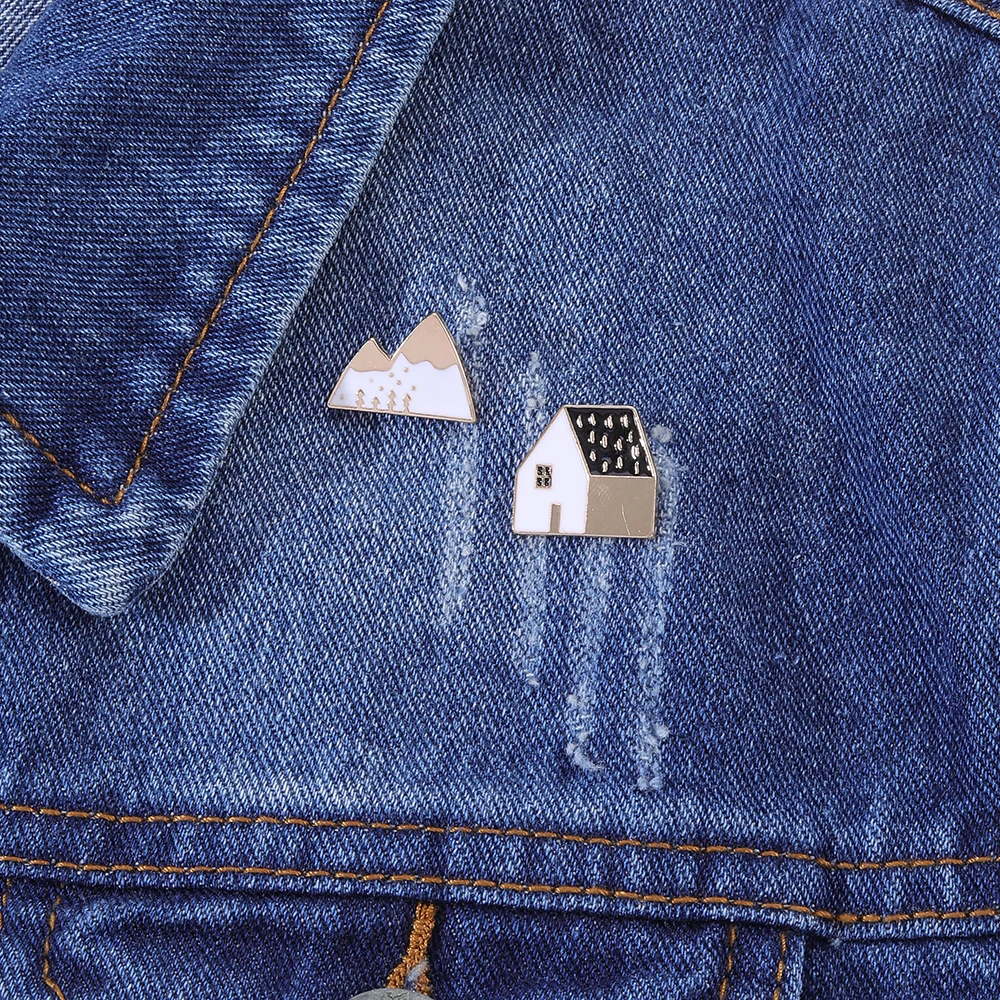 Wholesale Harajuku House Mountain Enamel Pins Building Peak Metal Brooches For Women Men Jacket Backpack Bag Jewelry Badge Gift