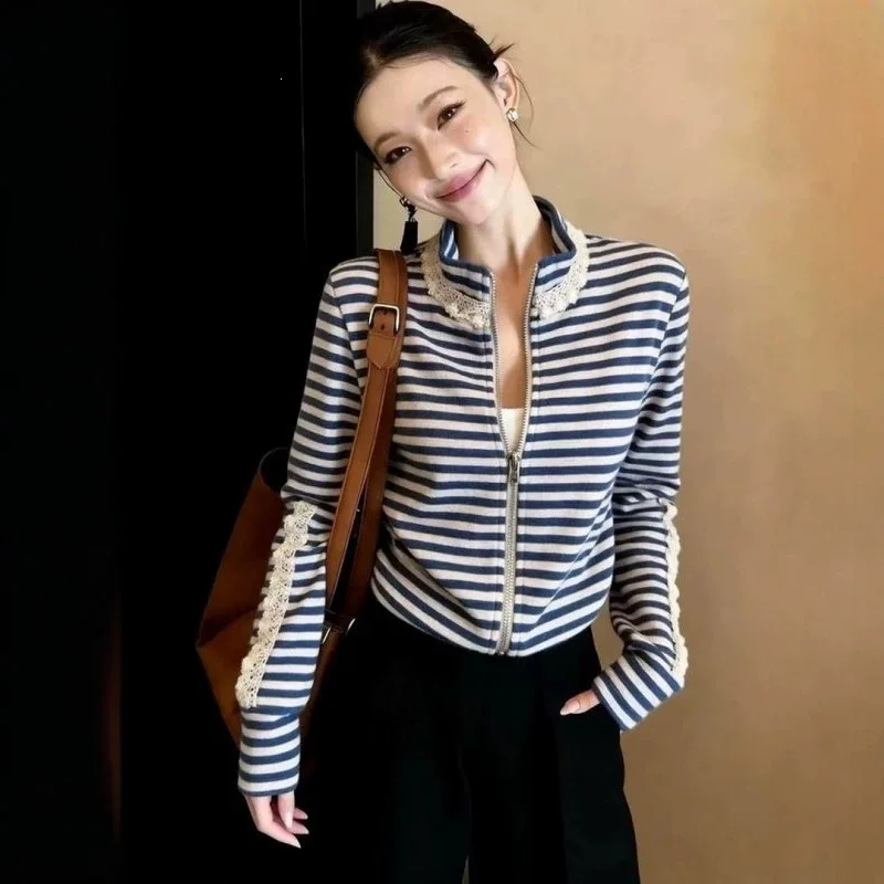

2026 Autumn New Fashionable and Versatile Girl Style Blue Striped Stand up Collar Zipper Coat for Women