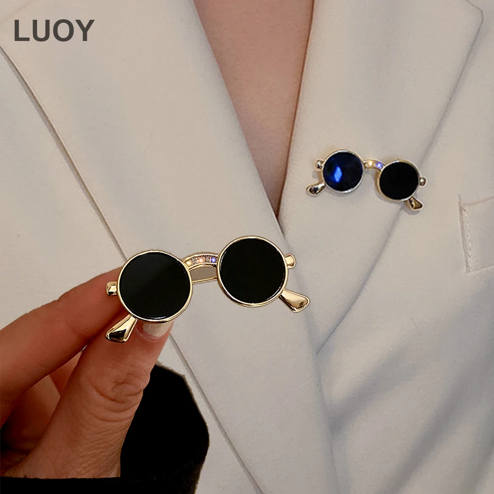 Punk Style Mini Sunglasses Brooches Vintage Metal Glasses Shaped Pins Women Men Party Clothing Accessories