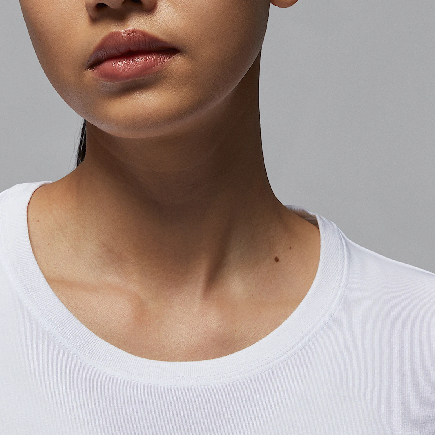 ナイキ 公式正規品 JORDAN レディース ニット スリム ソフト カジュアル 半袖 HJ0143-100