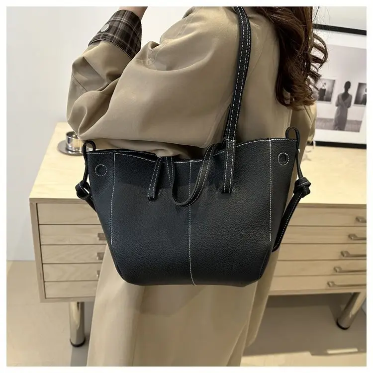 Advanced Large Capacity Commuting Fashionable Tote Bag for Women 2026 Versatile New Style Underarm Single Shoulder Handheld