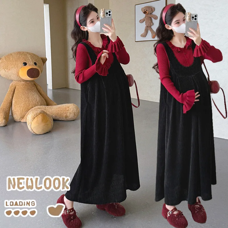 ملابس الأمومة لخريف 2025 قميص أساسي بأكمام طويلة أحمر فرنسي طراز جديد وفستان قصير أسود أنيق طقم مكون من قطعتين