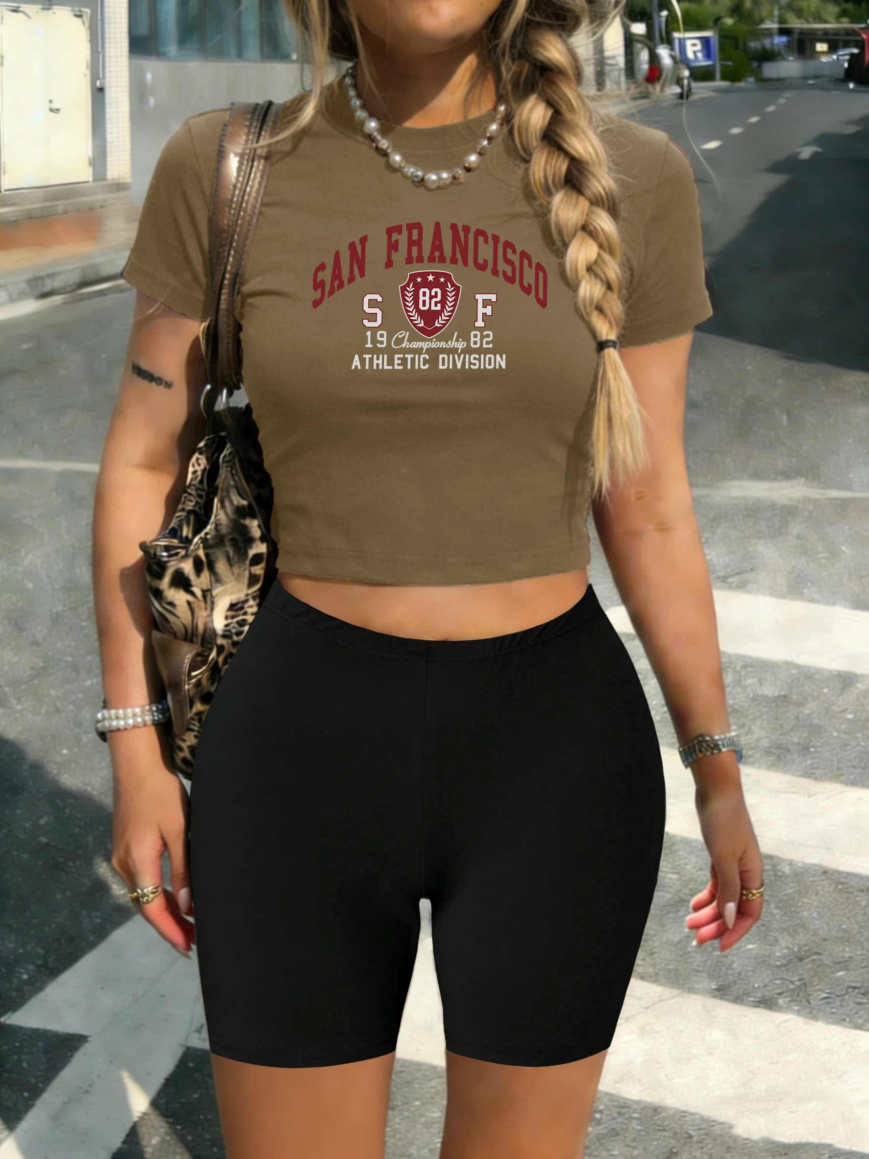 

Комплект женских футболок с принтом «Город Сан-Франциско» 1982 года, шорты Y2K, летний мягкий укороченный топ, ретро повседневные эластичные шорты