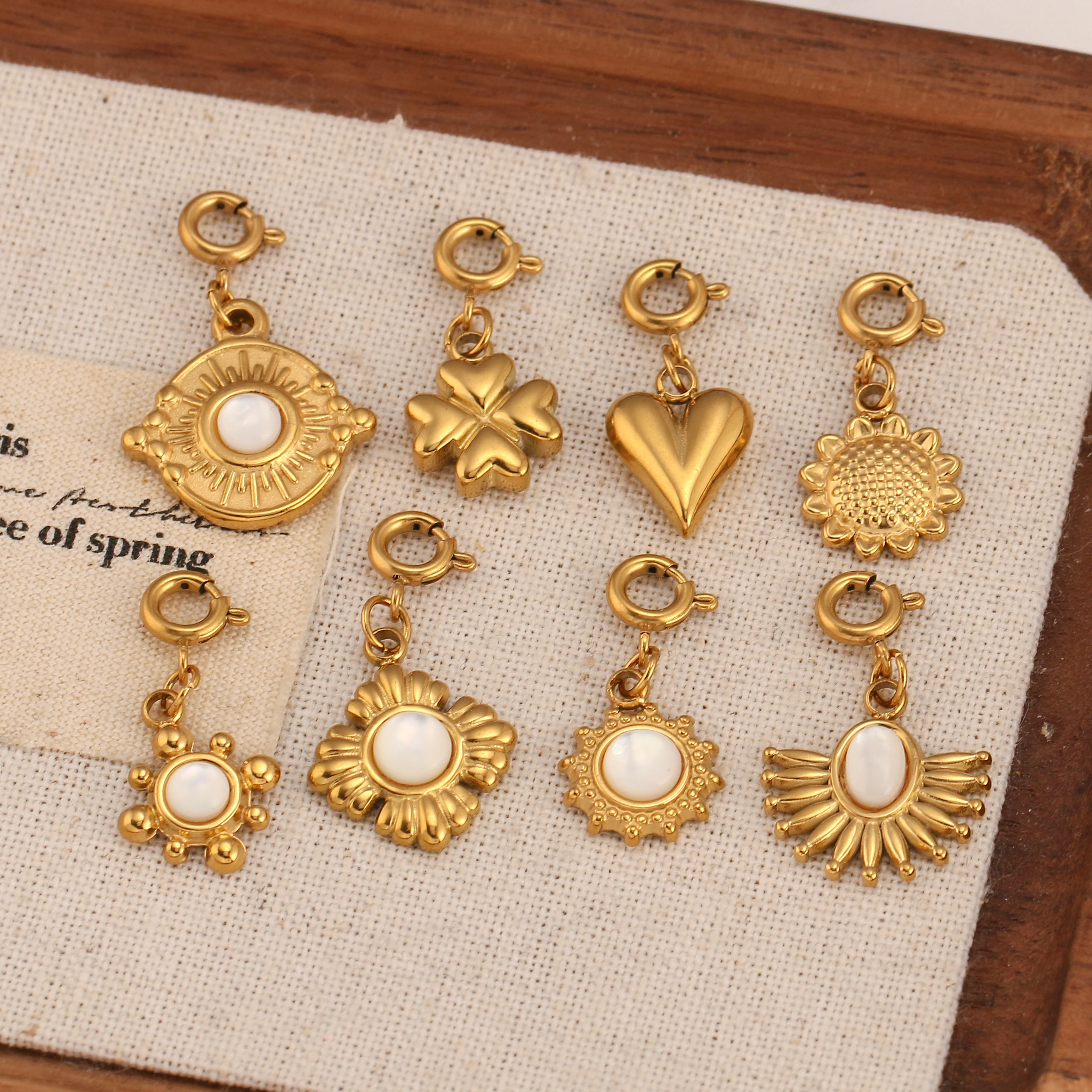 Natural Shell Charm Stainless Steel Sun/Heart/Sunflower/Clover Charms With Buckle Necklace Earring Pendants DIY Jewelry Making